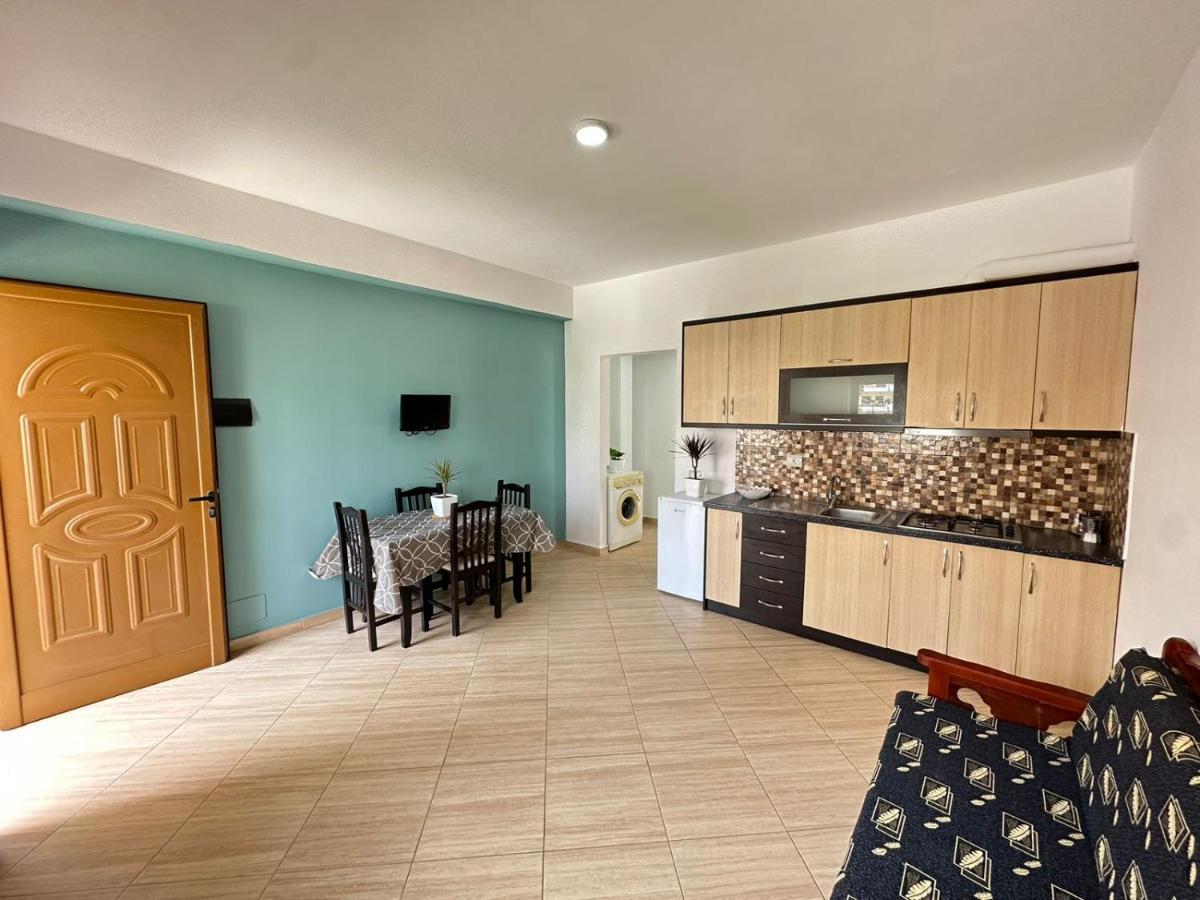 Vlora Villa With Private Parking Εξωτερικό φωτογραφία