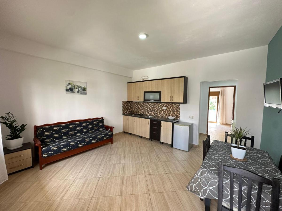 Vlora Villa With Private Parking Εξωτερικό φωτογραφία